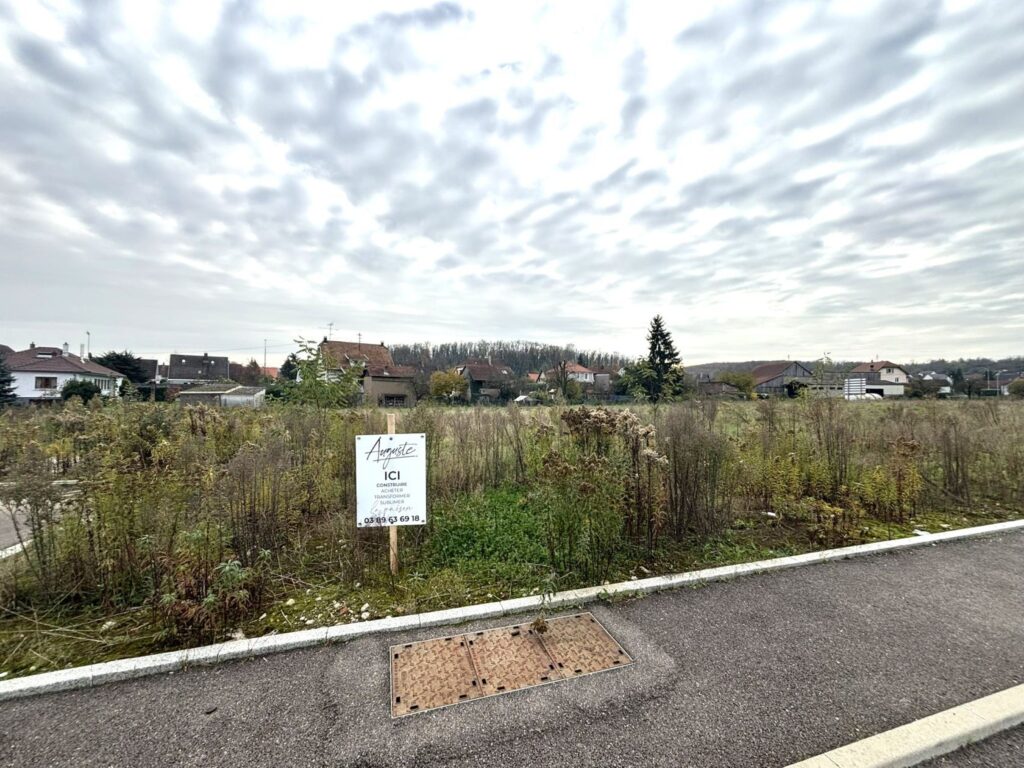 Terrain à bâtir de 455 m² à ZILLISHEIM (68)